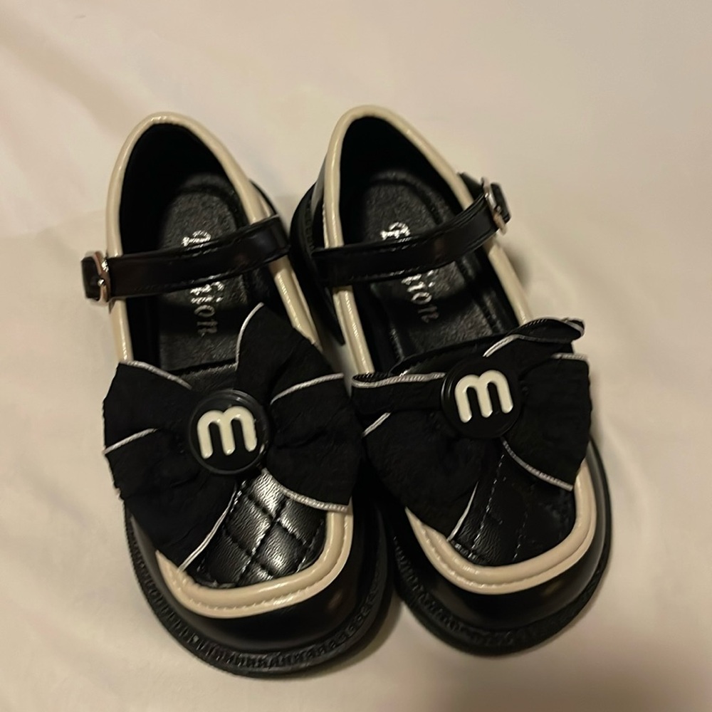 Girls vintage shoe